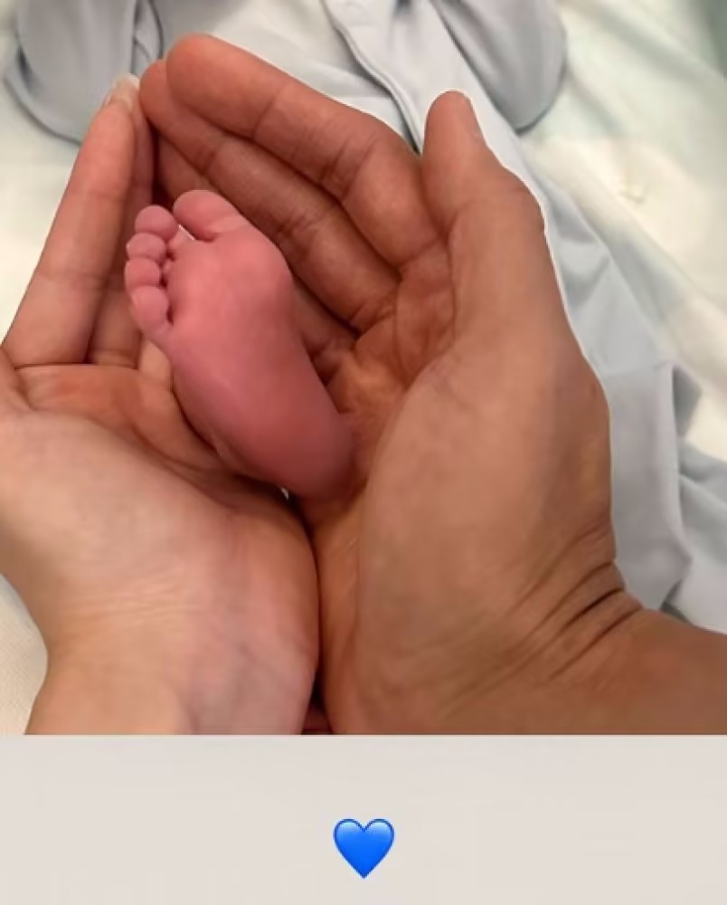 表哥朱丽倩在第一年的第二天生了孩子。嫁入豪门后,身家翻倍,轻松超越刘德华