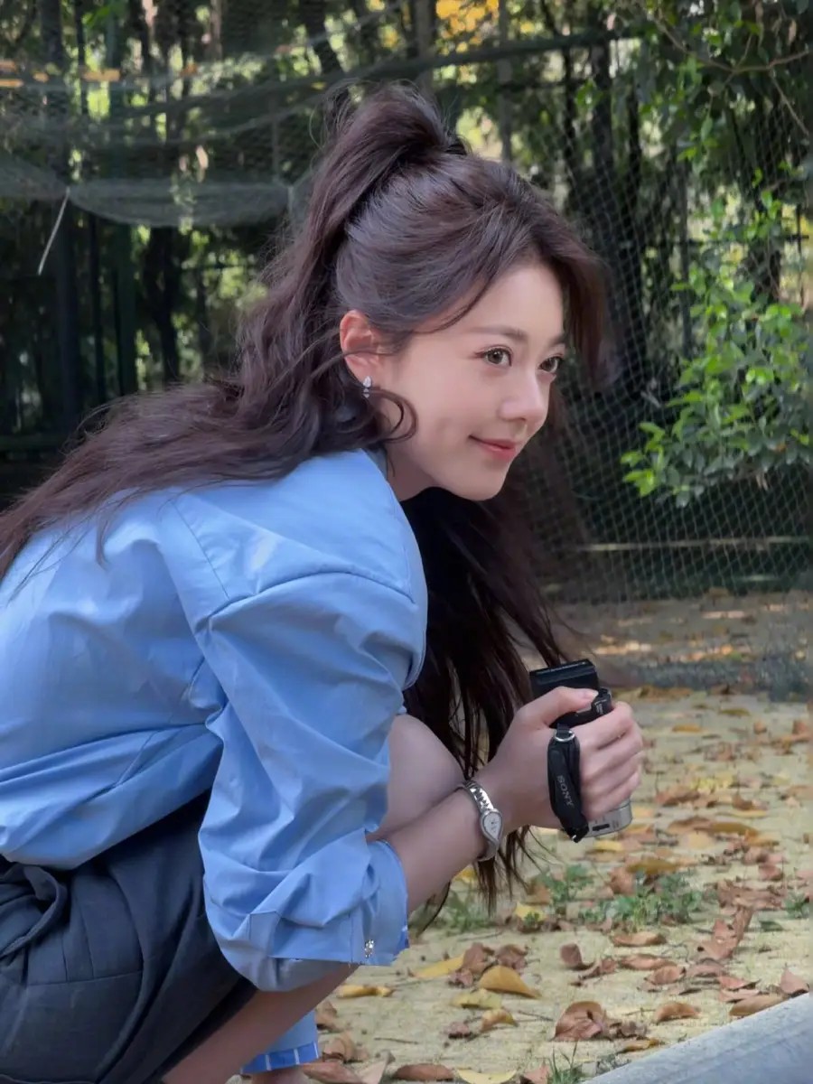 阿克夫妇喜迎二胎,家庭再添新成员