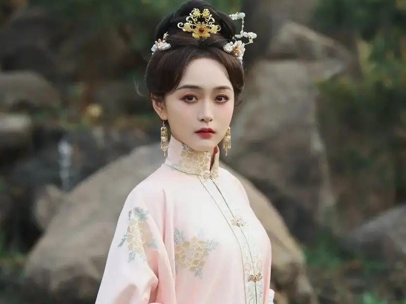 《蛮好的人生》:丁致远的虚伪与选择