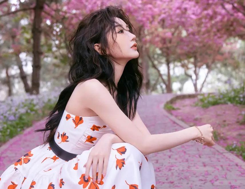 知名画家张伯金与小38岁娇妻离婚!所有财产给女方,近况太幸福