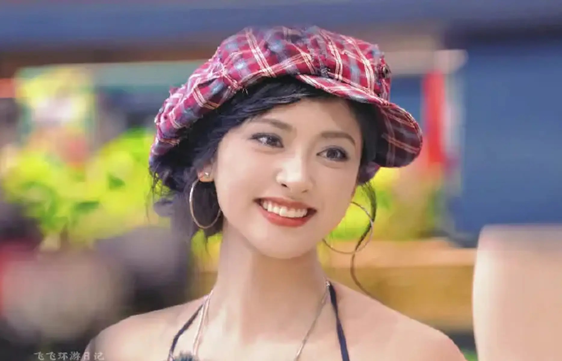 汪小菲陪儿女过儿童节,直播夸女儿漂亮显腿长,小玥儿声音像大S