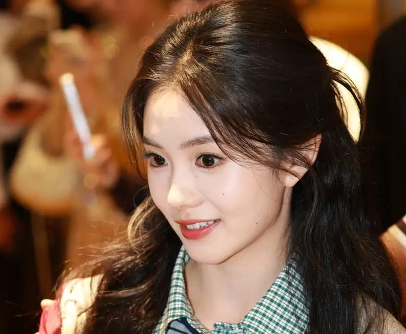 TVB前港姐亚军晒近况！与女儿做曲奇太有爱，曾被指插足他人感情