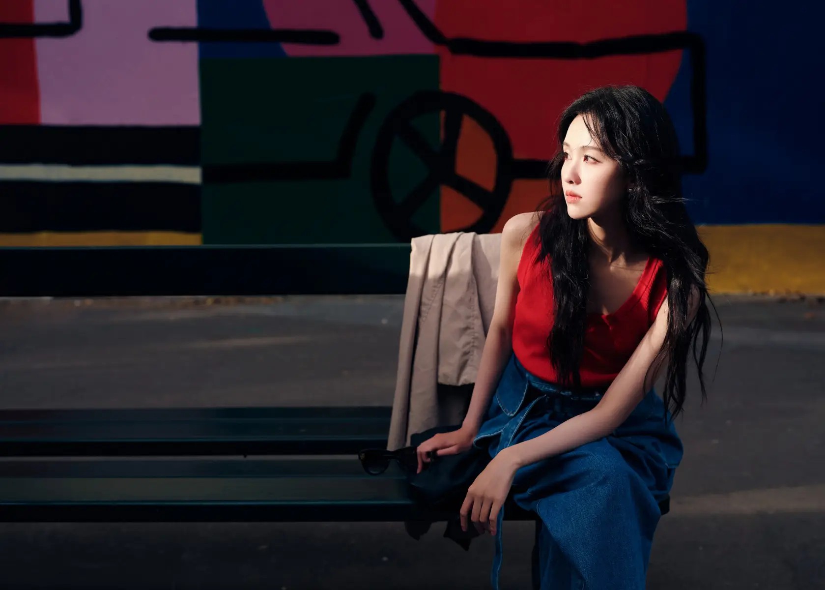 担心的事情还是发生！鸡排哥爆红后遭围堵，被挤到墙角大喊要窒息