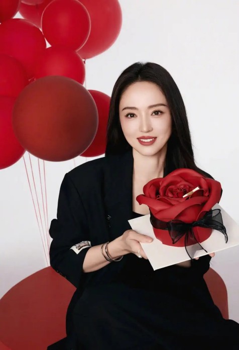 张柏芝因病退综：敬业人设崩塌，重塑形象路在何方？