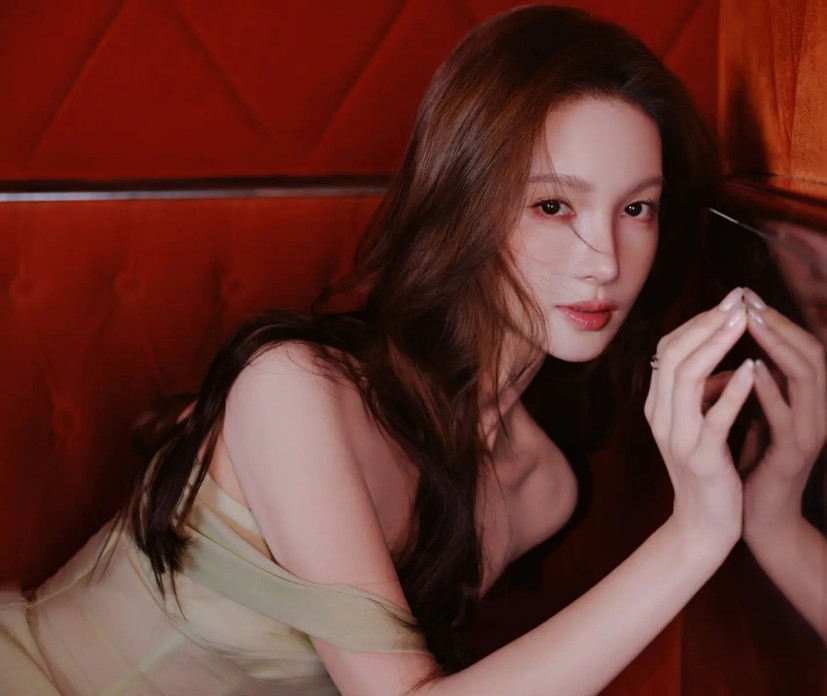 韩雪直播卖12.9元棉拖引热议，销量超6000双