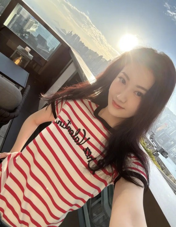 郑恺苗苗夫妇：生育争议与人生选择的多元思考