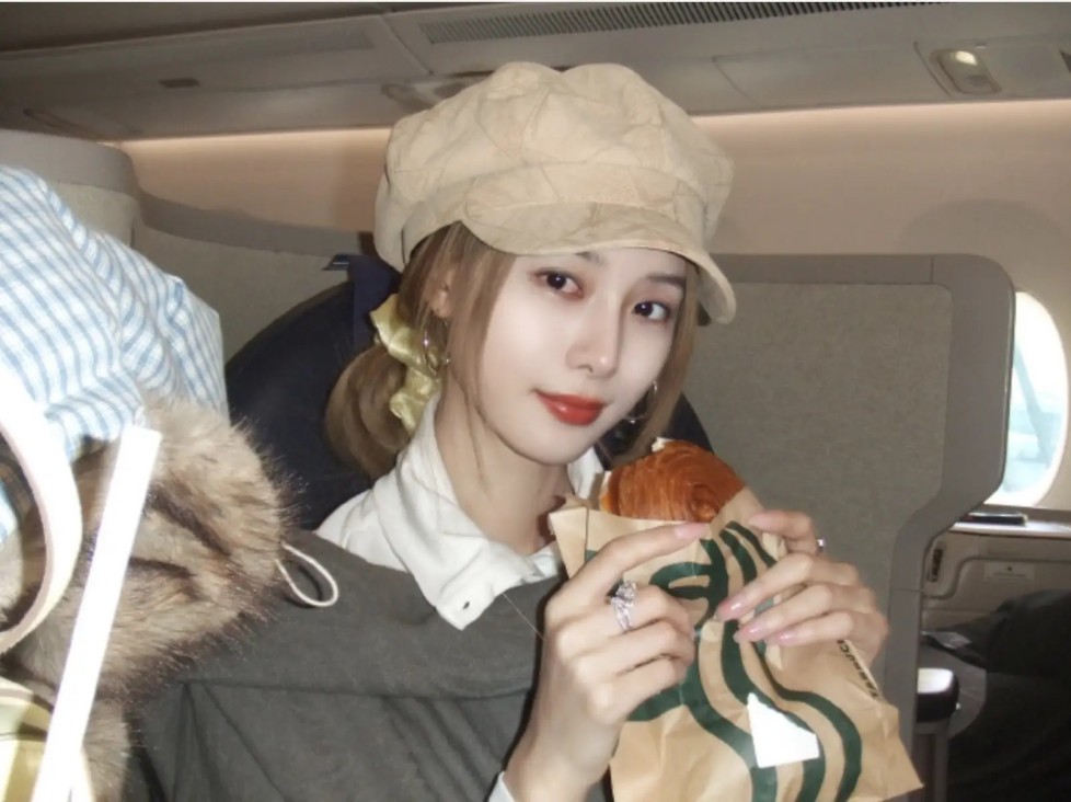 关晓彤“京圈格格”人设遭反噬：从“国民闺女”到评论区沦陷的营销反思